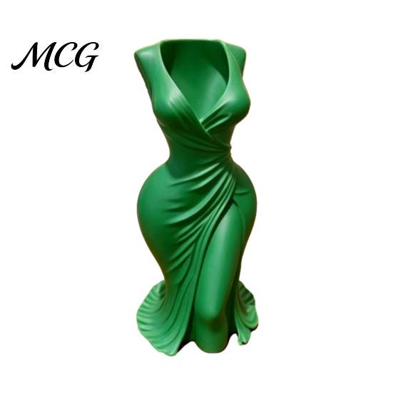 Dual-purpose Vase 3D Printed Elegant Dress-Style Vase, Dual-Purpose Tabletop Decor with Flowing Pleated Skirt, Decorative Ornament Stylish Evening
