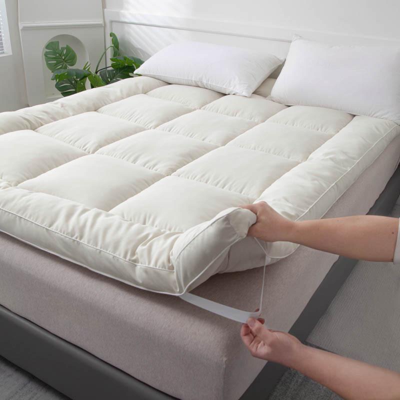Solid Color Soft Cotton Quilt Mattress Sheet for Full Bed - Skin-Friendly and Ideal for Dorms