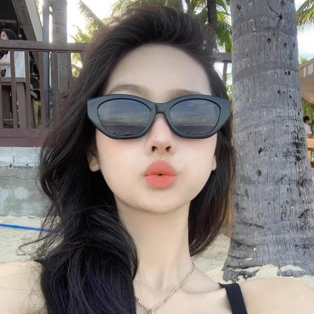 Polygonal Cat-Eye UV Protection Sunglasses - Stylish Unisex Streetwear for Large Faces