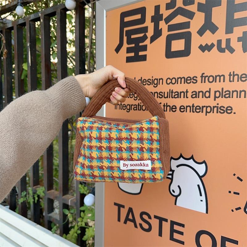 1 autumn and winter new woolen handbag new handbag sorting portable shopping handbag