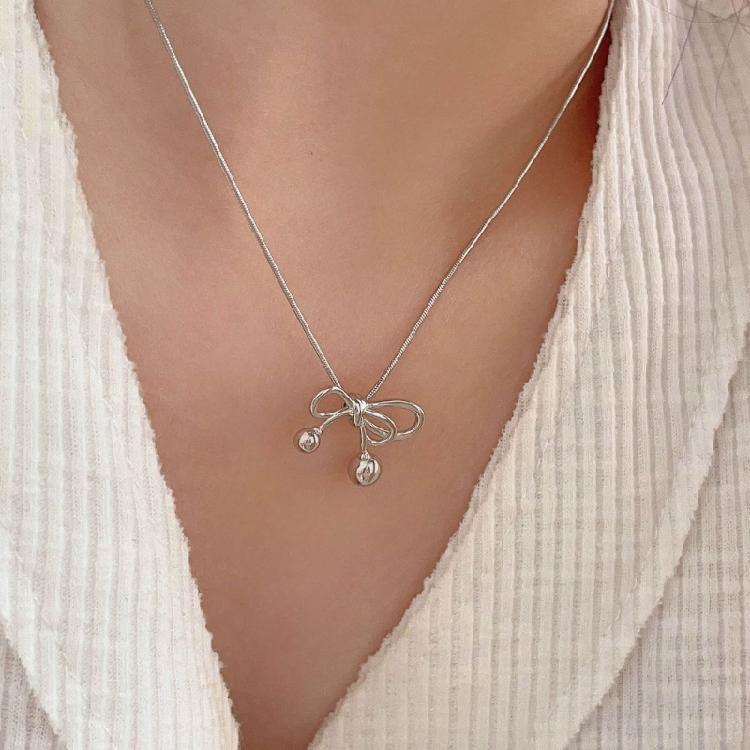 Sweet Bowknot Pendant Necklace Summer Fashion Simple Geometric Clavicle Chain