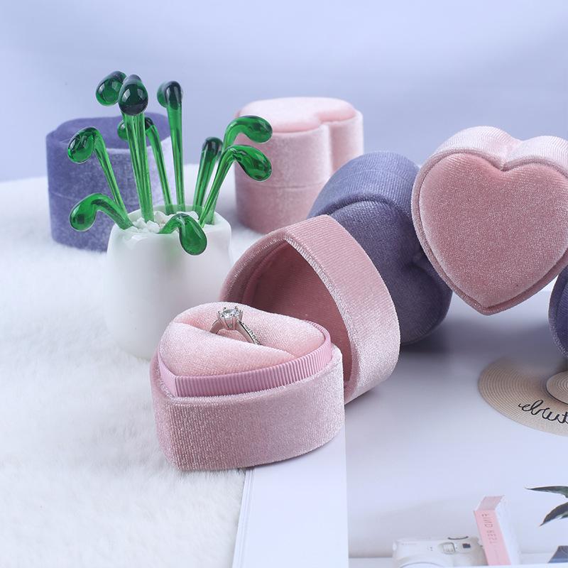 Premium Heart Shaped Velvet Ring Box Anti-Fall Diamond Jewelry Packaging Holder for Proposal Wedding Bridal Gift