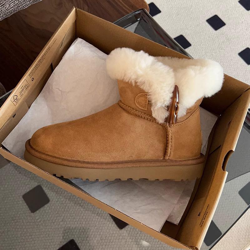 Snow boots winter new fur integrated horn buckle short boots non-slip warm piled thickened cotton shoes