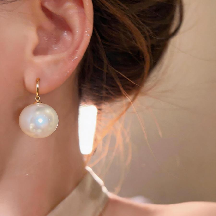 18k Gold Plated French Pearl Geometric Earrings for Women - Elegant and Fashionable Ear Accessories