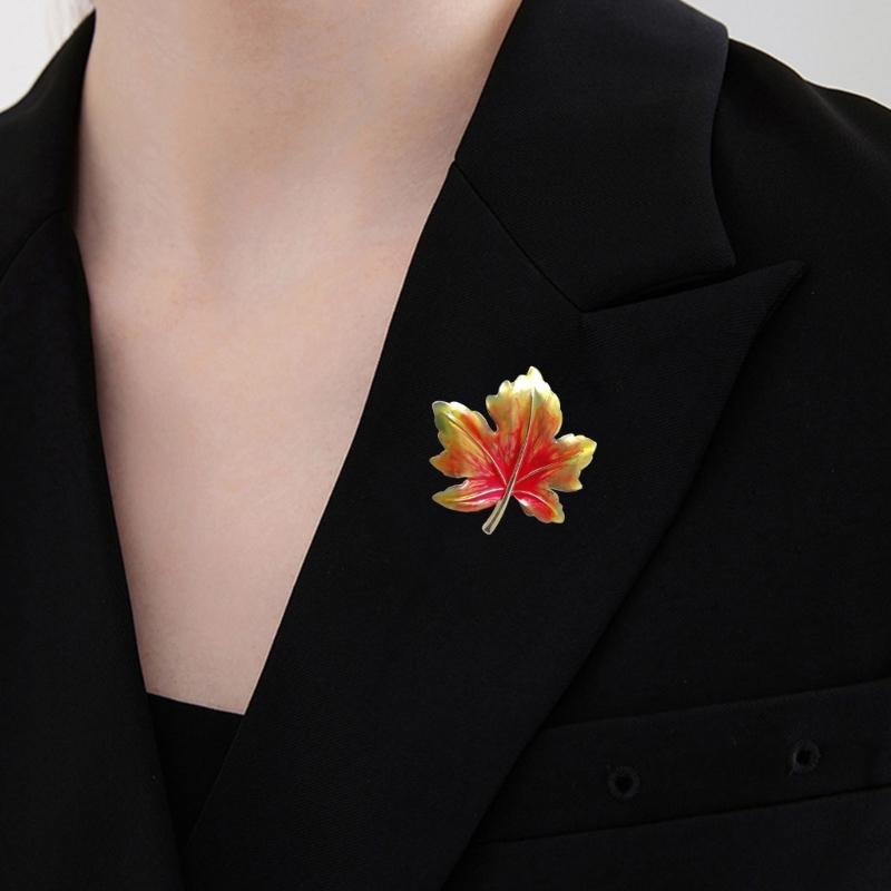 Vintage Emaille Ahornblatt Brosche Anstecknadel Elegant Unisex Brustnadel Kleiderzubehör Für Lässige Partykleidung