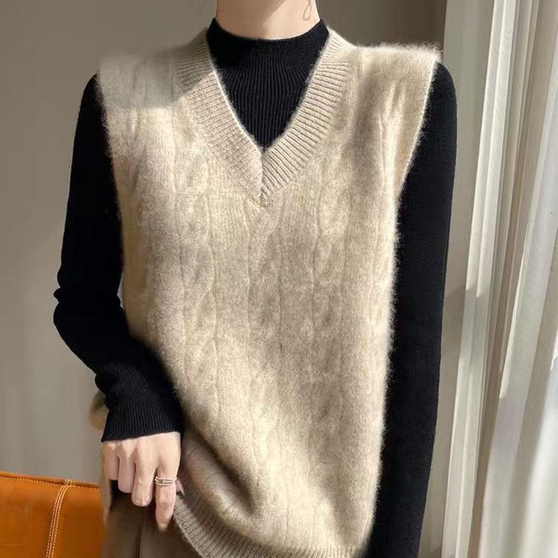 2025 Women's Early Winter V-Neck Cable Knit Sleeveless Wool Vest with Shoulder Pads