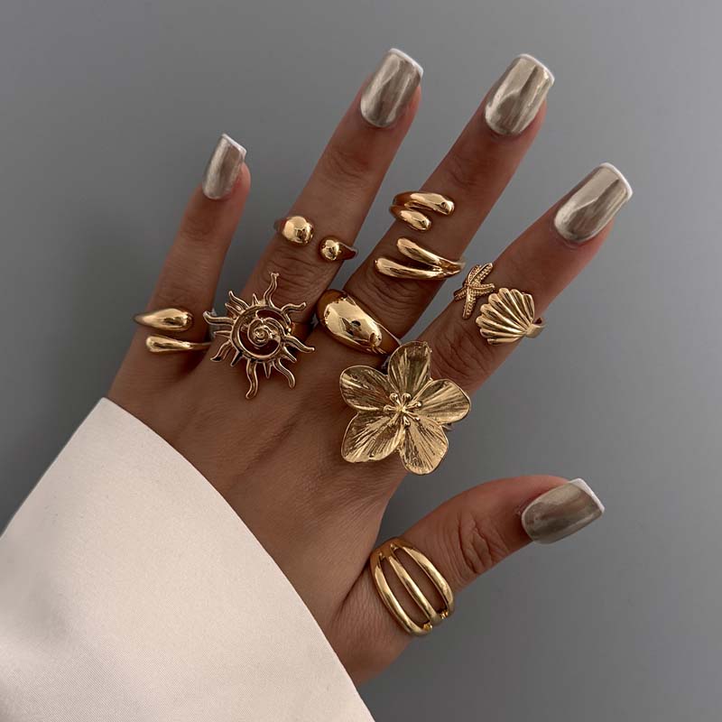 Vintage Gold Color Shell Flower Open Rings Set for Women Exaggerated Metal Geometric Personality Finger Rings Party Jewelry