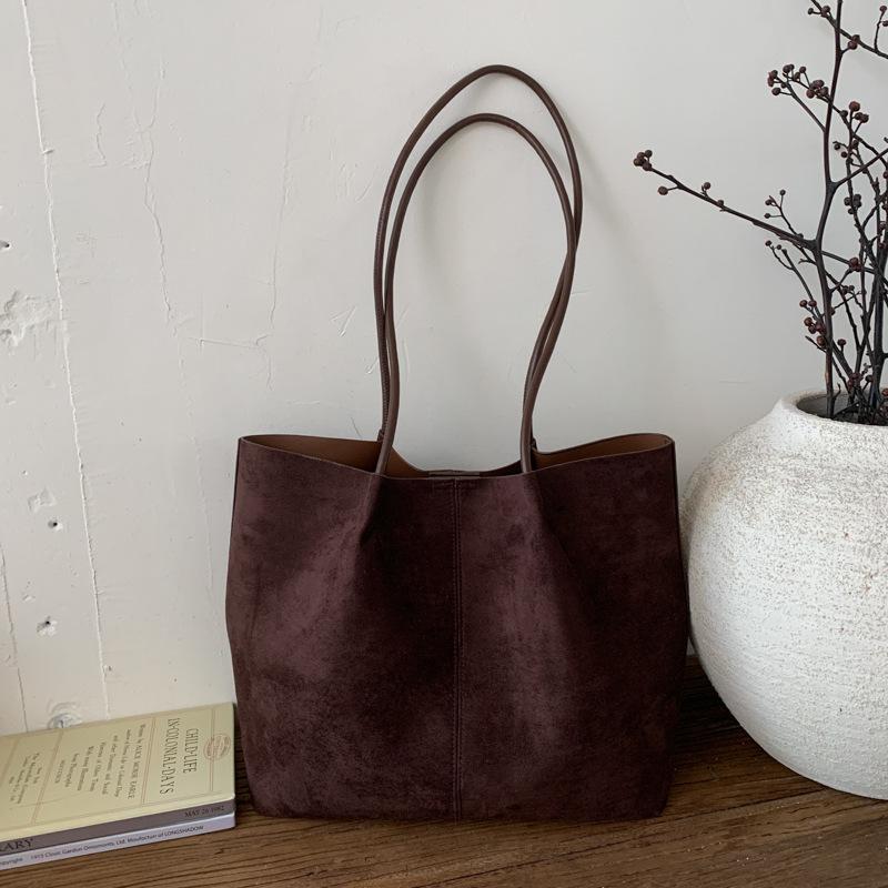 

Премиальная текстурированная сумка женская большой вместимости осенне-зимняя универсальная простая ретро на плечо иностранная сумка-тоут для поездок на работу