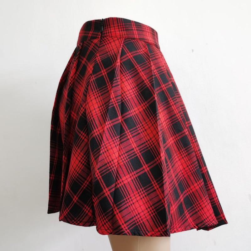 Plus Size Women's Punk Pleated Skirt Pants in Black & White Plaid