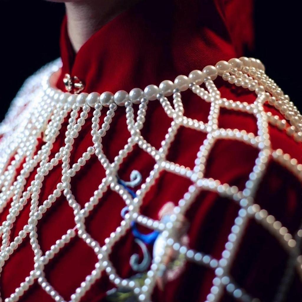 Grid Beaded Shoulder Wrap Pearl Shawl Necklaces