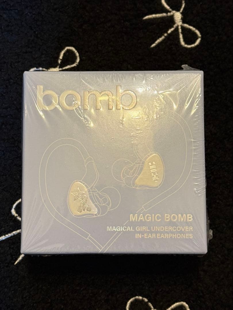 

[USED] ILLIT bomb Merch version earphones