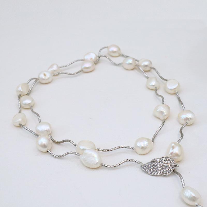 Moderne Sterlingsilberkette Lange Pullover Kette Barocke Süßwasserperlen Halskette Geeignet für Damen