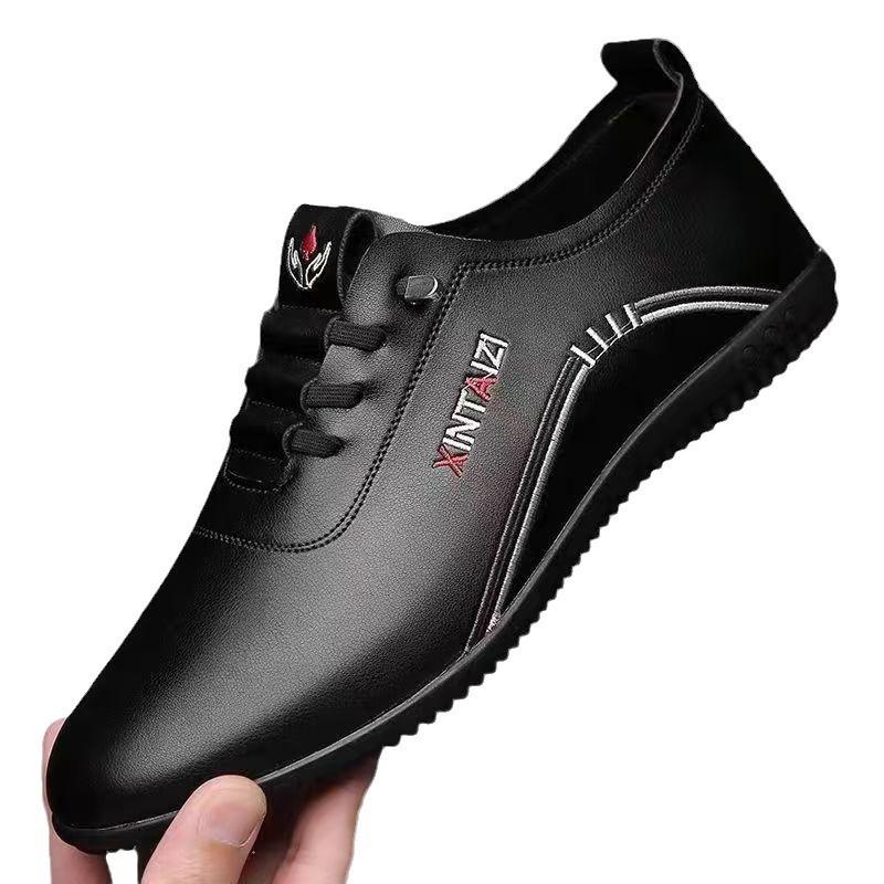 Pánské jarní a podzimní boty prodyšné business casual, kožené, měkké, na jeden pedál, malé bílé boty, všestranný módní trend