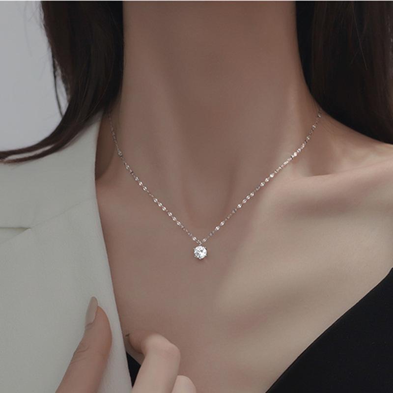 Korean Style Diamond Zirconia Clavicle Necklace for Women - Retro Fashion, Simple & Trendy Ornaments