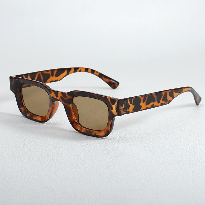 Simple Square Fashion Plastic Sunglasses for Men and Women Trendy UV Resistant Glasses Outdoor Sunscreen Sunshade Eyewear