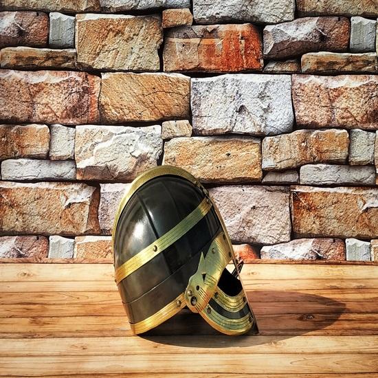 Historical Black Viking Helmet Medieval LARP Re-enactment Helmet Viking Battle Warrior Helmet Knight Armour Helmet Best For Gift