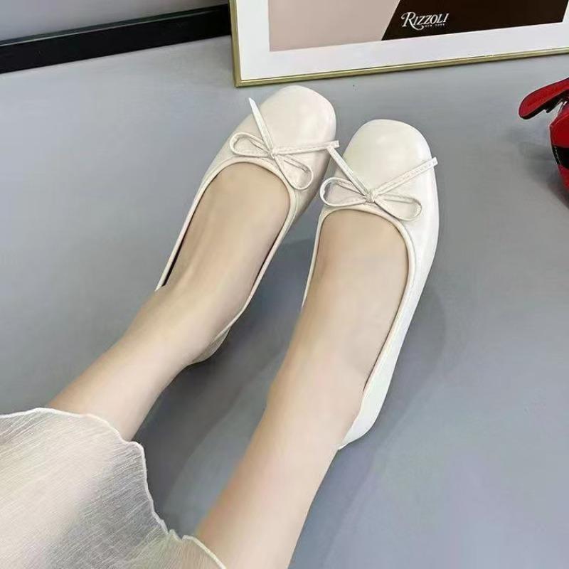Spring New Versatile Round Head Soft Sole Single Shoes Women's Flat Shoes Light Mouth Shoes Bow Small Red Shoes Women