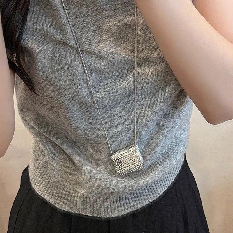Creative Retro Mini Woven Bag Pendant Necklace For Women Girls Versatile Long Sweater Chain Jewelry Accessories Gifts