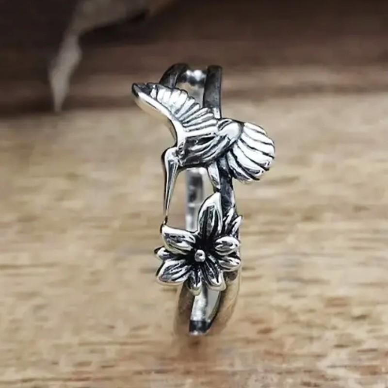 Huitan Creative Bird and Flower Ring for Women Antique  Color Funny Finger Accessories Daily Wear Party Statement Jewelry