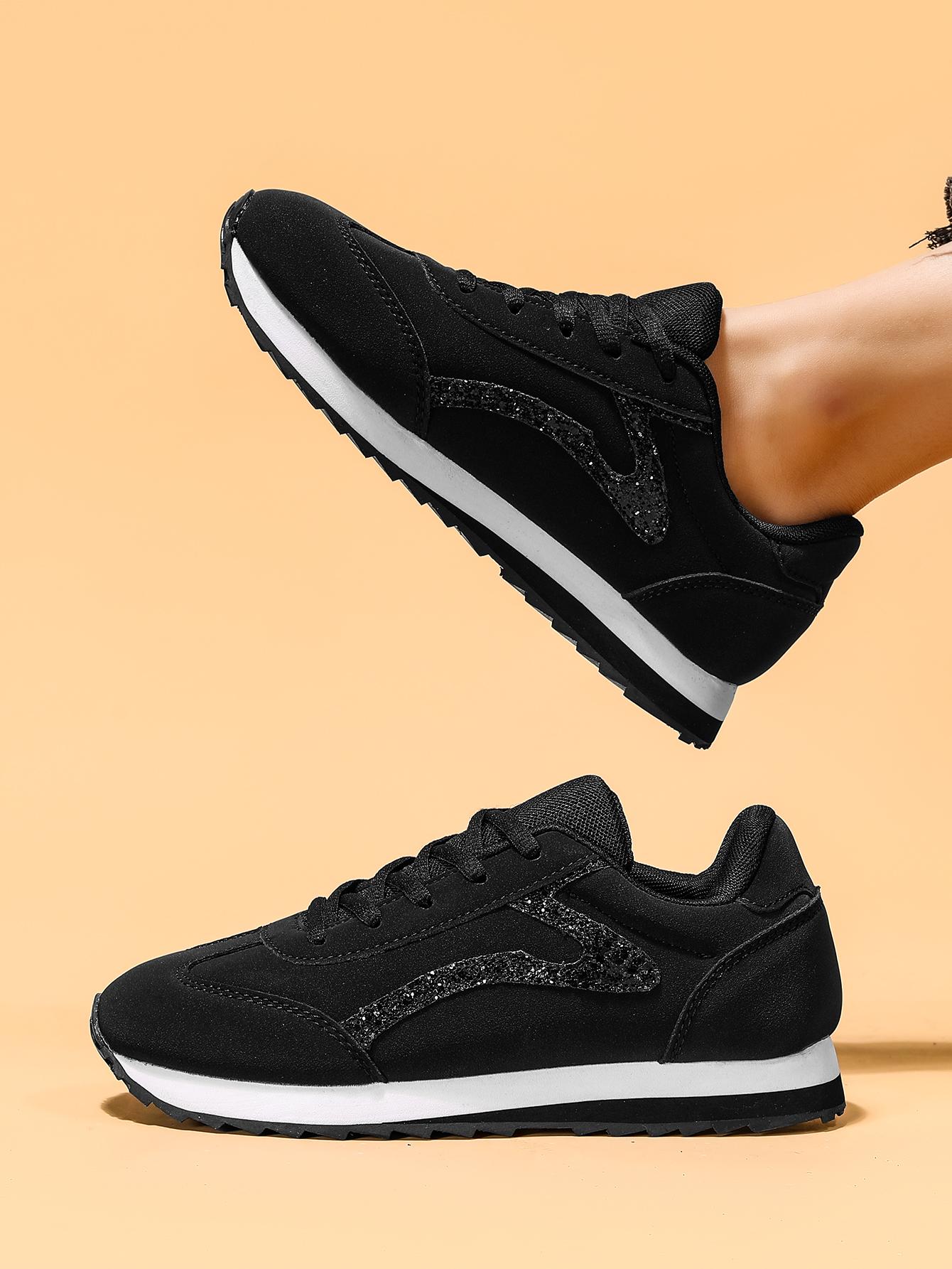 

Fashion 2025 New Couple Sneakers Lightweight Men s Running Shoes Flexible Women Walking Shoes Anti-slip Lace-up Tennis Big Size Flats 36