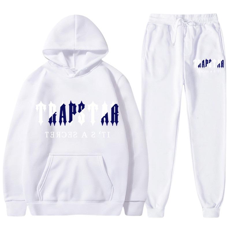 

Men s Fleece Lined Hooded Tracksuit with Gothic Lettering Print S білий