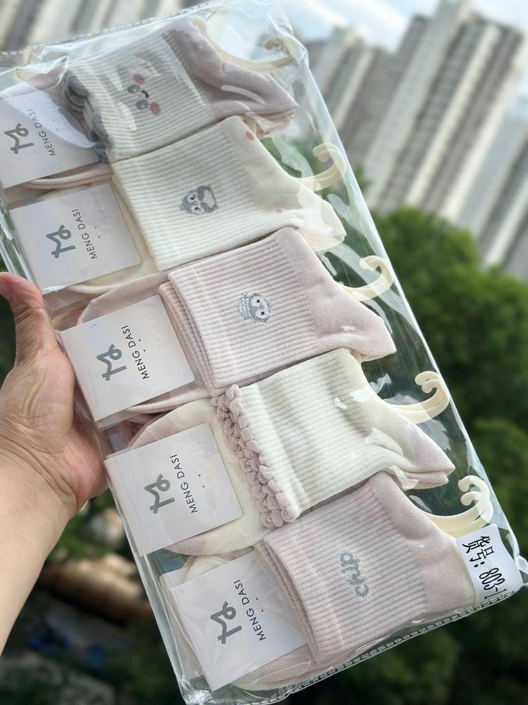 Autumn/Winter 10-Pack Women's Mid-Calf Cartoon Socks - Cute, Comfortable, Fashionable, College Style Cotton Sports Socks