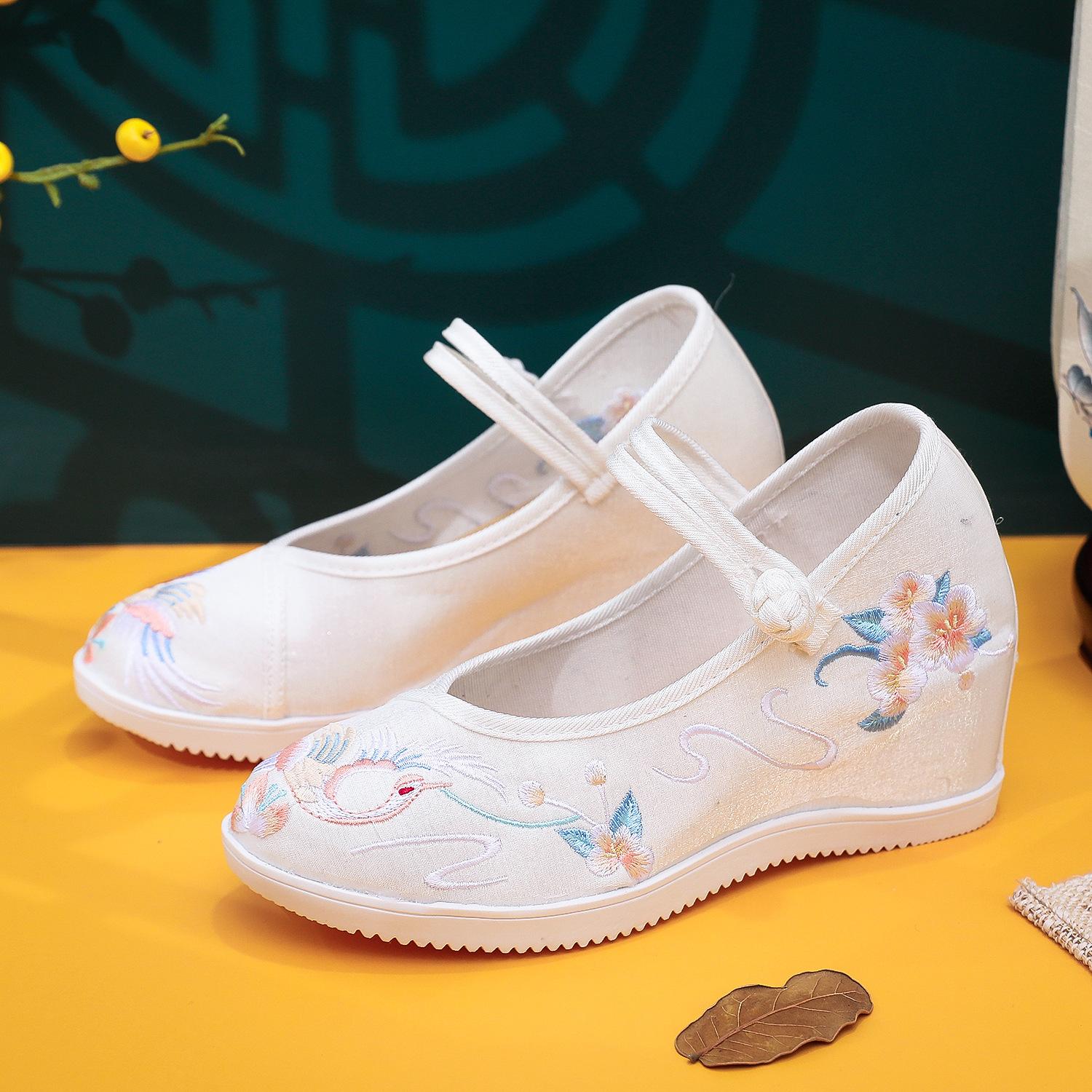 

Мужской танец, новая внутренняя высота, увеличенная закругленная головка, старая пекинская ткань, туфли для женщин с вышитыми туфлями на платформе и высоком каблуке в стиле ханьфу 36 белый