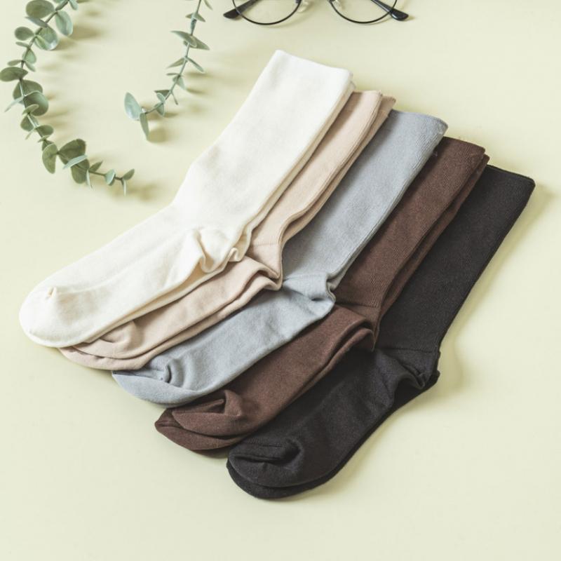 Daiso Ggrn Womens Soft Stocking Socks White