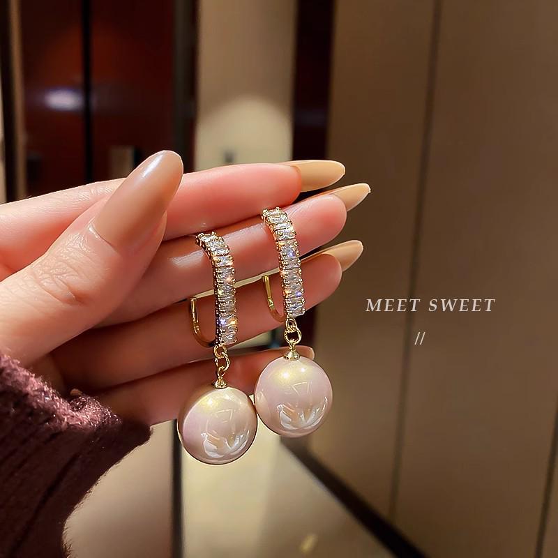 Luxurious Large Pearl Dangle Earrings - 2023 Fashion Trend for Women