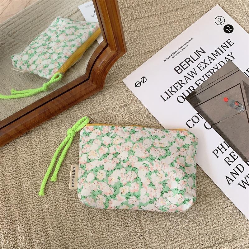 Kawaii Floral Travel Portable Cosmetic Lipstick Storage Bag Women Makeup Handbags Wallet Organizer Pencil Cases Pouch Pen Bags
