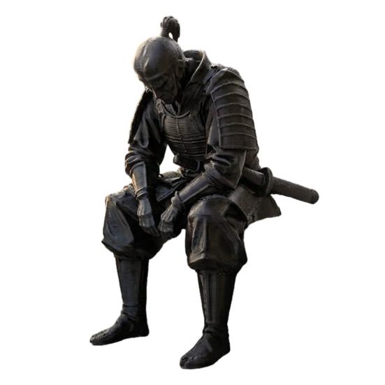 Industrieller Stil Regal Akzente 3D Gedruckte Kontemplative Kriegerfigur, Sitzende Kanten-Sitzende Statue, Schreibtischornamente für Büro Schreibtischornament Zuhause