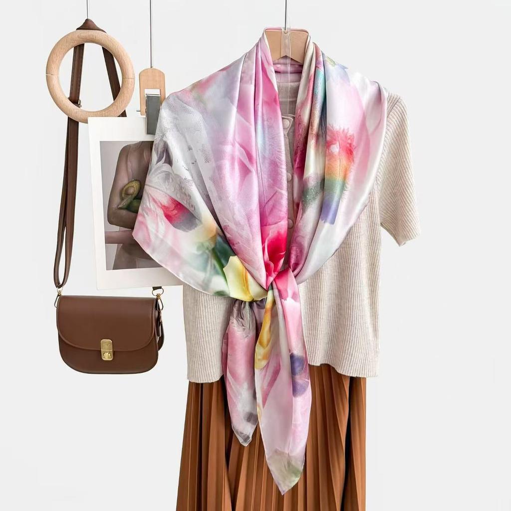 New fashion 111 mulberry silk silk scarf, women's Spring Festival gift for elders to keep warm 111 silk collection