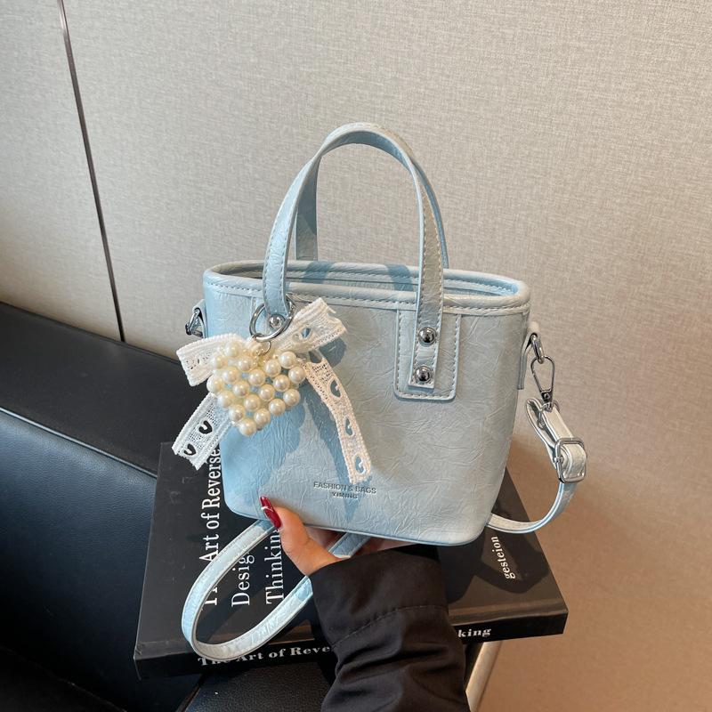 This Year's Popular Bags Are Women's Summer Versatile 2025 New Fashion Messenger Bags, Portable Bucket Bags