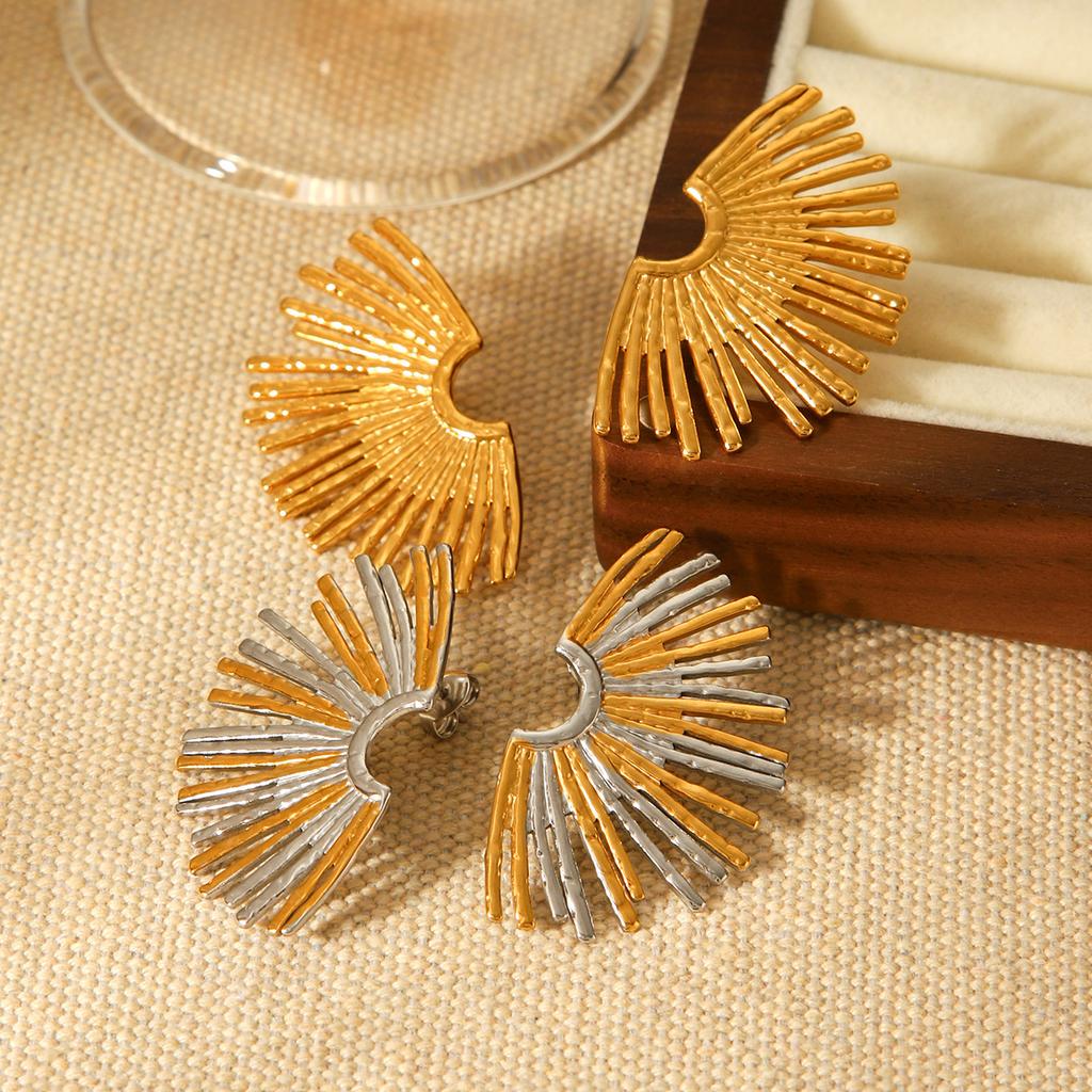 Two Tone Radiant Fan Earrings Hypoallergenic Titanium Steel Women's Light Luxury Small Earring Accessories