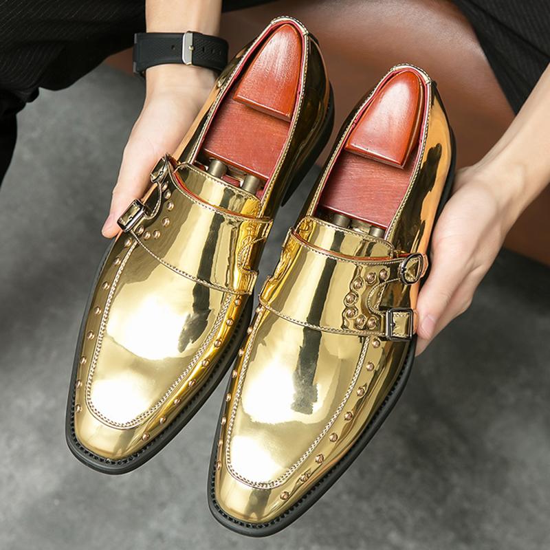 

Новые мужские панк туфли с заклепками из зеркальной кожи, повседневные лоферы с ремешком-монком, свадебная обувь для выпускного вечера, zapatos hombre 38
