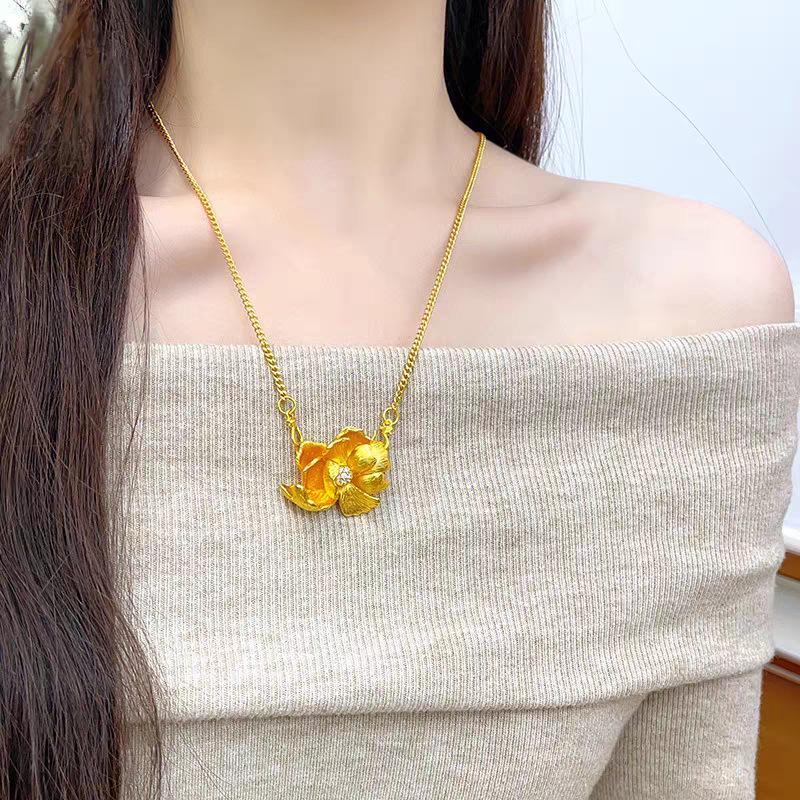 Ancient Gold Peony Pendant Necklace - Retro Chinese Style Women's Gift