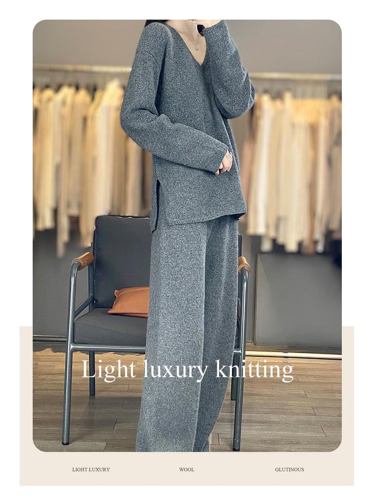 Set Tricotat Gros din Cașmir pentru Femei: Pulover cu gât în V și pantaloni cu picior larg