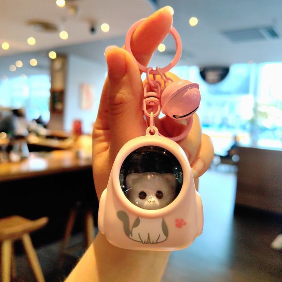 

ZAKOL Cute Glowing Night Light Astronaut Cat Schoolbag Keychains Exquisite Interesting School Jewelry Gifts for Girls Boys
