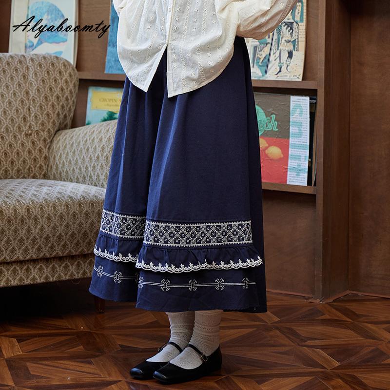 

Юбка женская Mori Girl осень-весна с высокой талией, синяя юбка с цветочной вышивкой, винтажная миди-юбка А-силуэта в этническом стиле One Size темно-синий