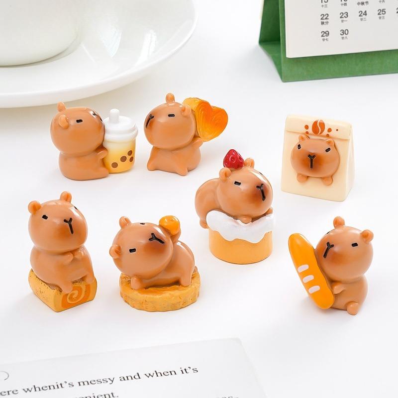 7Pcs Cute Mini Cake Capybara Family Resin Miniature Figurines Resin Lovely Capybaras Mini Decorations Fairy Garden Accessories