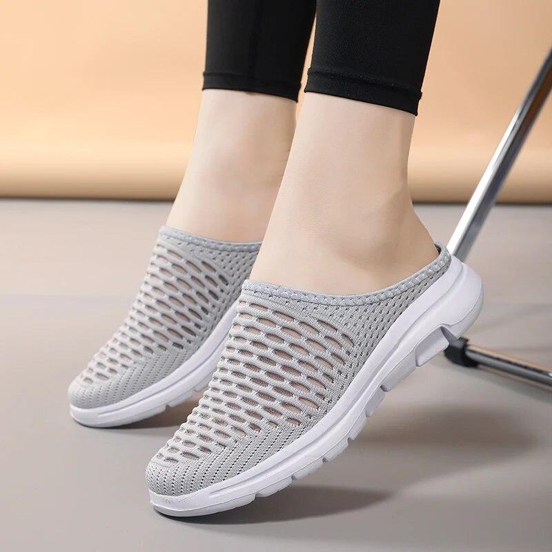 Women's Round Toe Slippers Light Breathable Flats Non-slip Soft Sole Casual Shoes Slip-on Mules for Walking Daily Wear