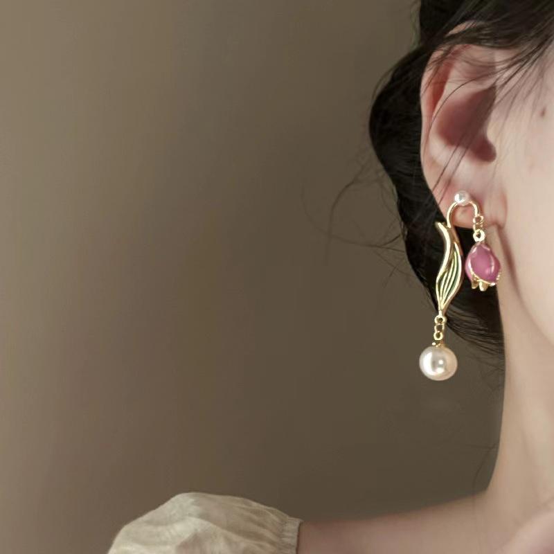 111 silver needle design tulip earrings temperament fringed pearl stud earrings women's retro light luxury high-end earrings