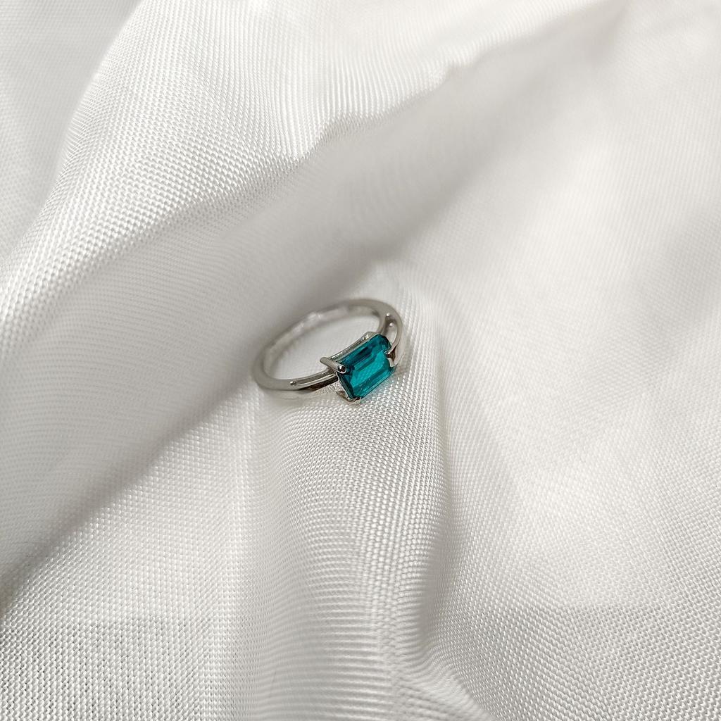 Серебряное кольцо с изумрудом nano 1.385ct, вес изделия 2,64 гр (2174196)