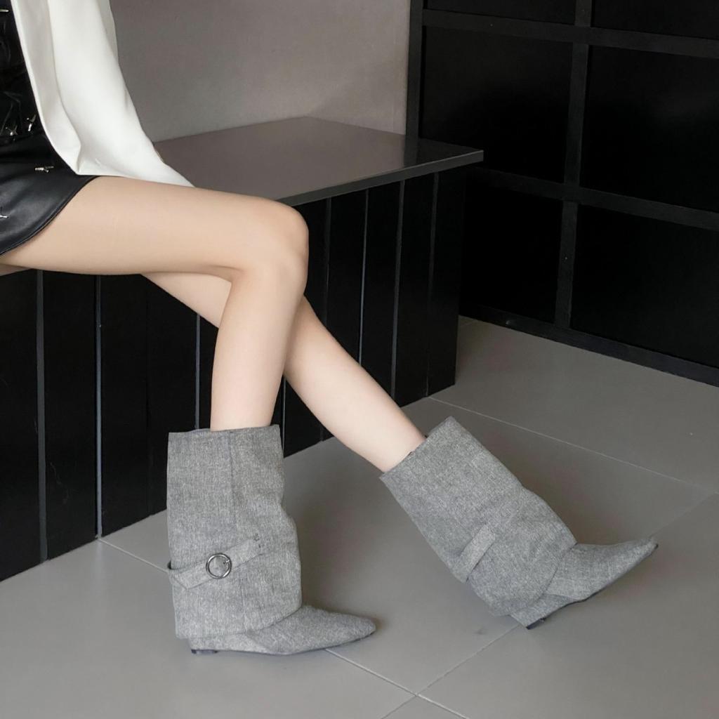 2025 Autumn New Models, French Square Head Slope Heel, European and American Fashion Inner Heel Short Boots, Belt Buckle Medium Boots