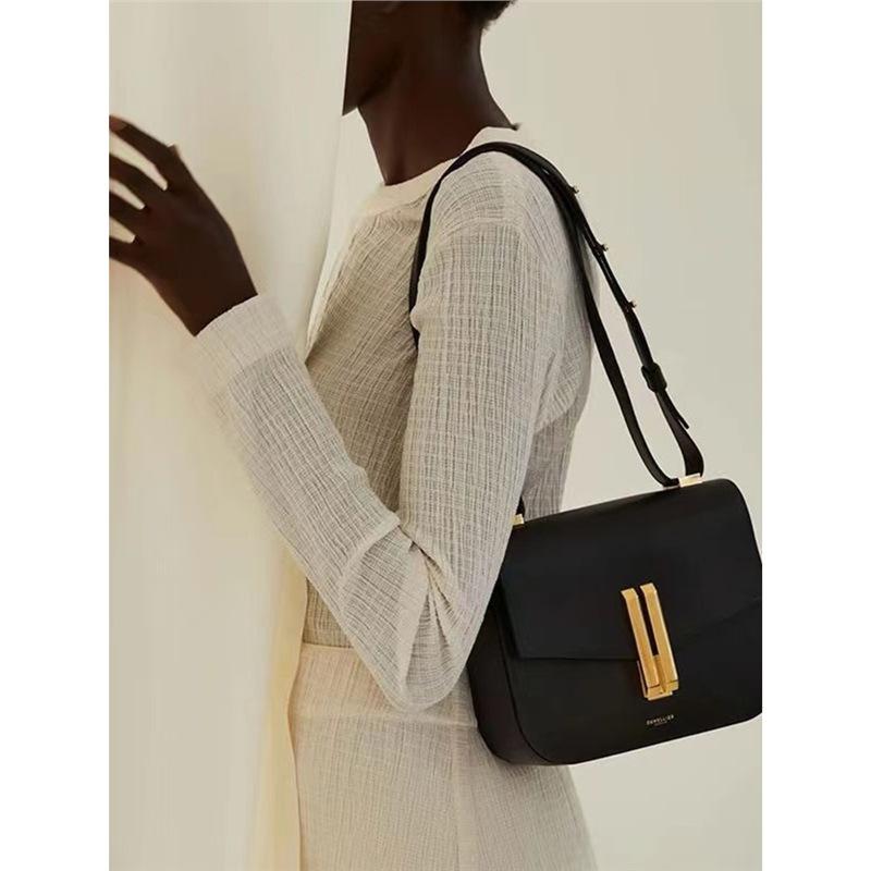 Neue Britische Nischen-Design-Tasche, Ein Schultertasche aus echtem Leder für Damen, Tofu Kleine Quadratische Tasche