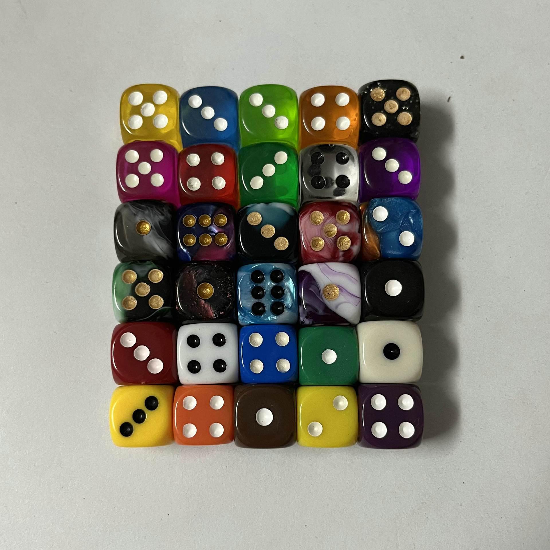 12 мм Одноцветные Акриловые Кубики с Закругленными Углами - Настраиваемые Варианты Цвета Black