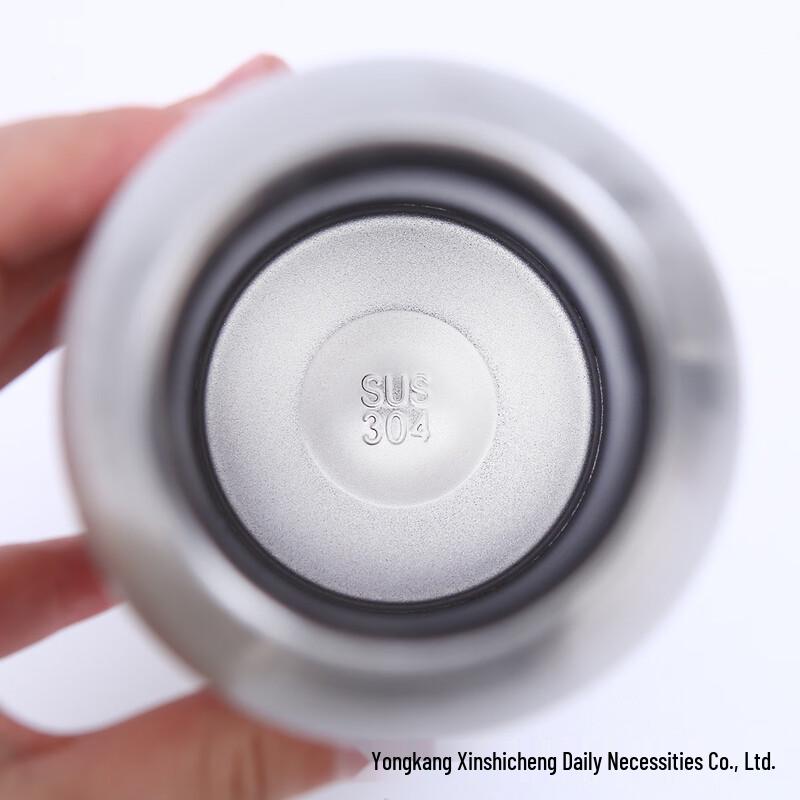 Isolierte Sport-Wasserflasche aus 304 Edelstahl mit Griff