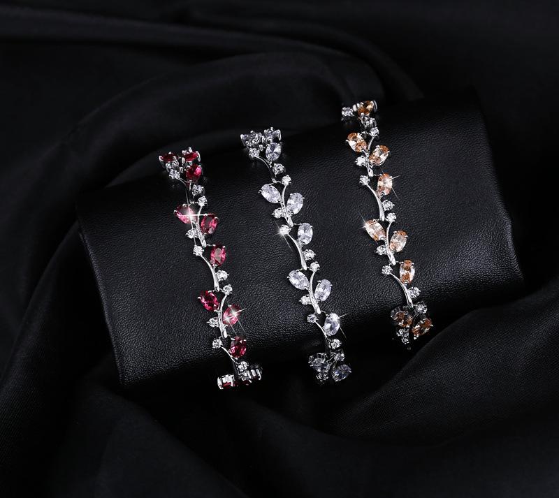 Korean Fashion 18K White Gold Plated Zircon Bracelet for Women