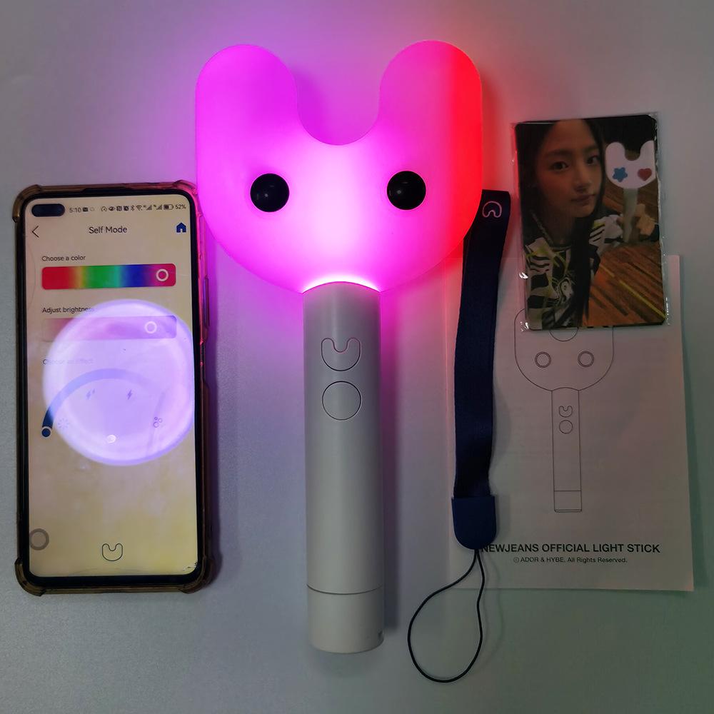 Newjeans support stick awesome glow stick