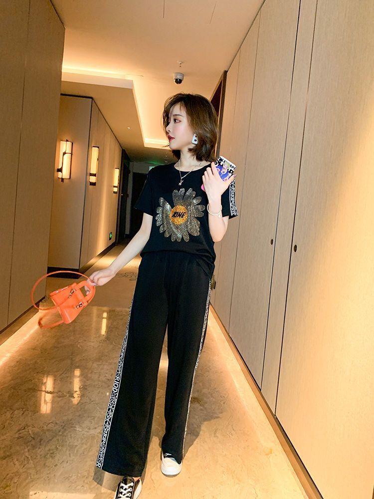 Daisy Hot Diamond 2023 Women's Summer Two-Piece: Loose Short-Sleeve Casual Sports Suit & Pants